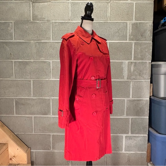 Burberry trench coat. - Picture 4 of 16